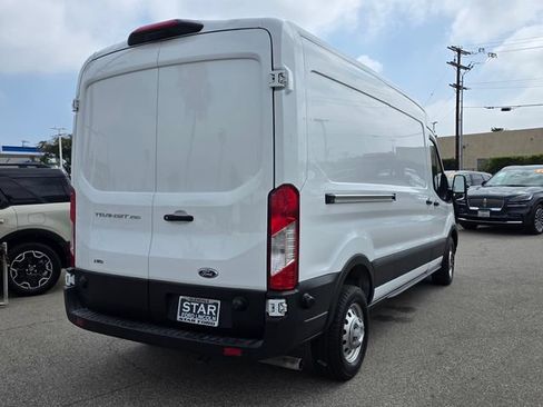 Used 2024 Ford Transit 250 148 Medium Roof Extended AWD image 4