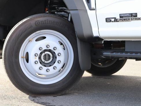 Used 2024 Ford F550 4x4 Regular Cab Super Duty image 2