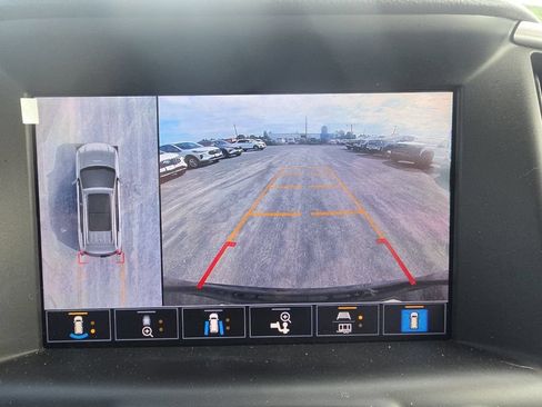 Used 2024 GMC Terrain AT4 w/ Tech Package AWD/4WD image 25