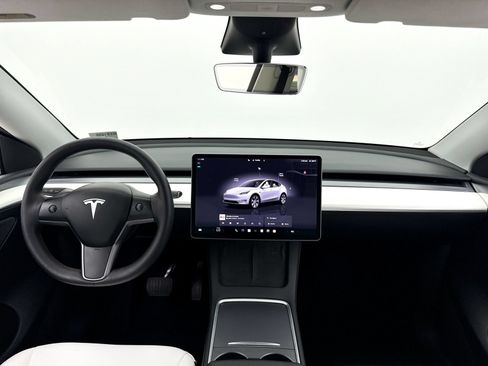 Used 2023 Tesla Model Y Long Range AWD/4WD image 20