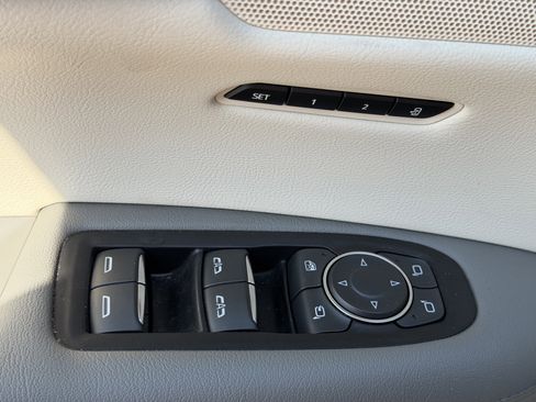 Used 2019 Cadillac XT5 Luxury image 18