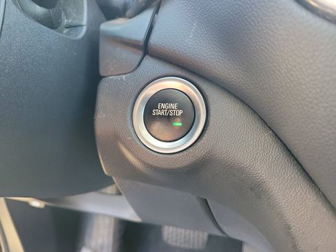 Used 2021 Chevrolet Equinox LT AWD/4WD image 32
