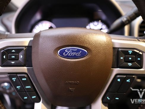 Used 2022 Ford F350 King Ranch w/ FX4 Off-Road Package image 22