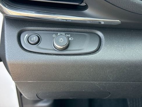 New 2026 Buick Envista Preferred FWD image 18