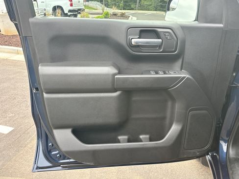 Used 2022 Chevrolet Silverado 1500 Custom w/ Safety Confidence Package RWD image 11