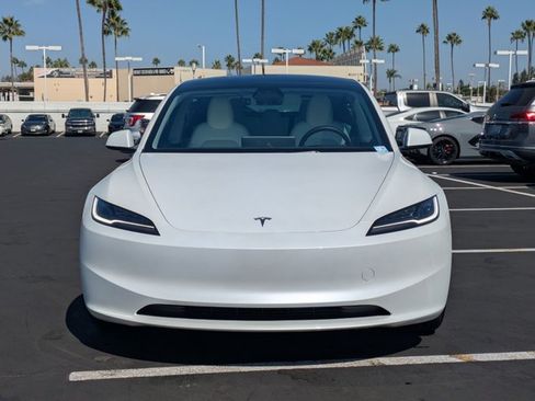 Used 2025 Tesla Model 3 Long Range AWD/4WD image 2