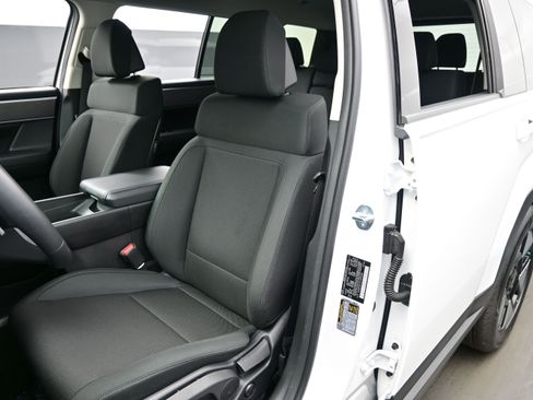 Certified 2026 Hyundai Santa Fe SE AWD/4WD image 11