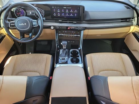 Used 2023 Kia Carnival EX FWD image 14