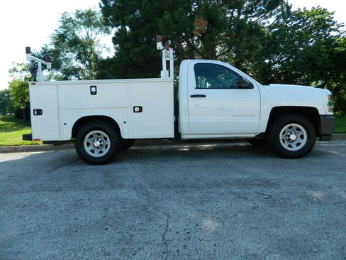 Used 2017 Chevrolet Silverado 1500 W/T w/ WT Fleet Convenience Package AWD/4WD image 5