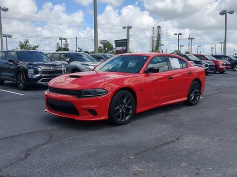Used 2023 Dodge Charger R/T w/ Harman/Kardon Audio Group RWD image 2