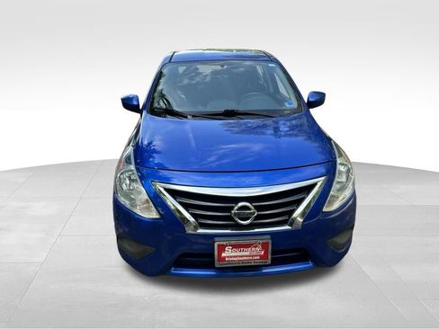 Used 2016 Nissan Versa SV FWD image 9