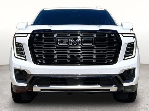 Used 2026 GMC Yukon XL Denali Ultimate w/ LPO, Floor Liner Package AWD/4WD image 4