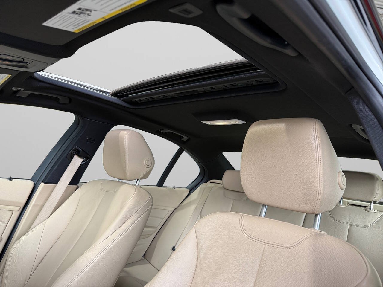 Used 2014 BMW 328d Sedan RWD image 30