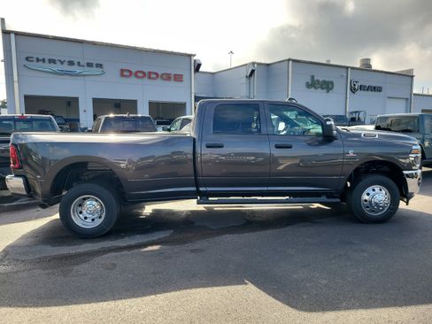 New 2026 RAM 3500 Tradesman image 5