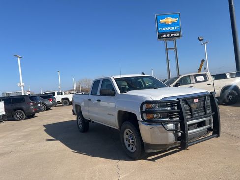 Used 2017 Chevrolet Silverado 2500 W/T w/ WT Convenience Package image 6