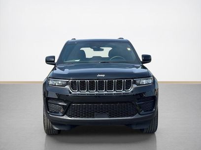 Used 2025 Jeep Grand Cherokee Laredo X w/ Luxury Tech Group I