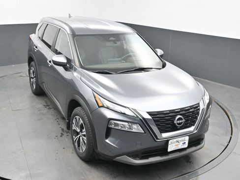 Certified 2023 Nissan Rogue SV image 30
