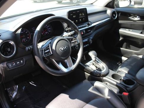 Certified 2020 Kia Forte EX FWD image 3