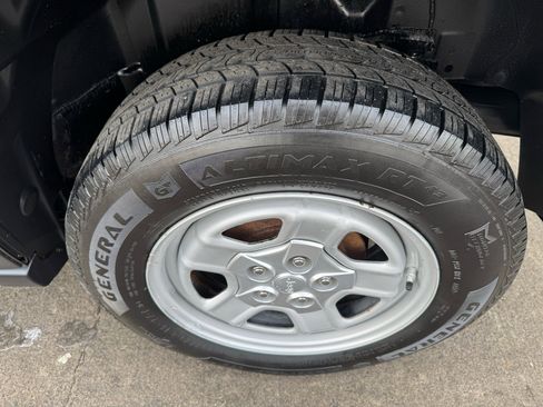 Used 2012 Jeep Patriot Sport image 15