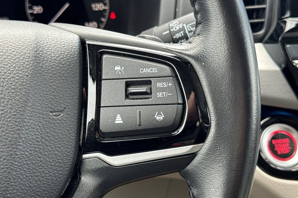 Certified 2025 Honda Odyssey Touring image 33