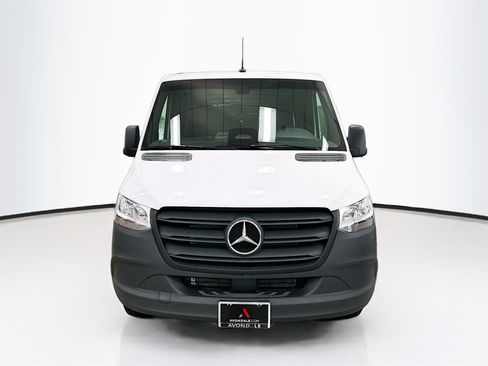 Used 2025 Mercedes-Benz Sprinter 2500 image 2