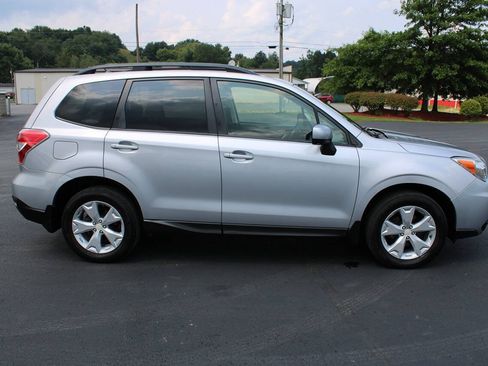 Used 2015 Subaru Forester 2.5i Premium AWD/4WD image 7