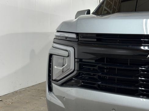 Used 2026 Chevrolet Suburban RST w/ RST Capability Package AWD/4WD image 9