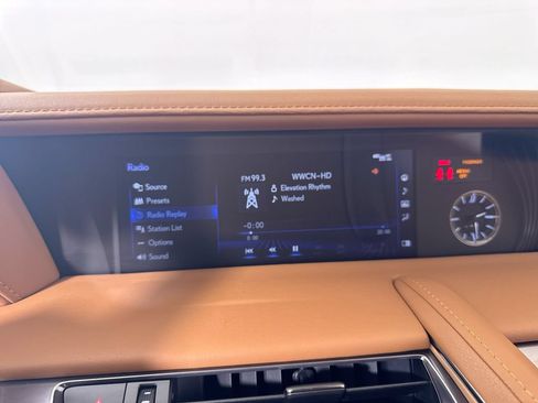 Used 2018 Lexus LC 500 Coupe w/ Touring Package RWD image 16