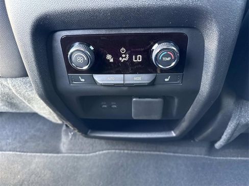 New 2026 Chevrolet Traverse RS image 24