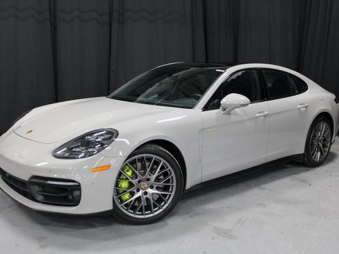 Used 2023 Porsche Panamera 4S image 1
