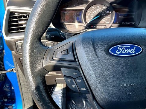 Certified 2022 Ford Edge SE w/ Black Appearance Package image 12