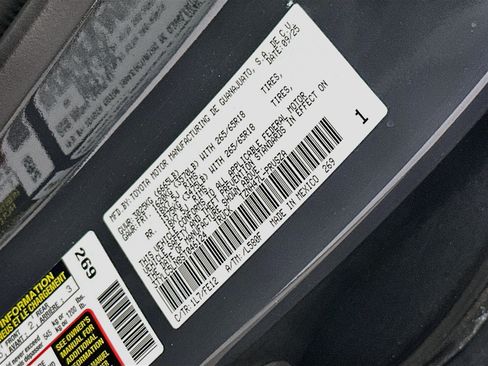 Used 2025 Toyota Tacoma TRD Sport AWD/4WD image 12