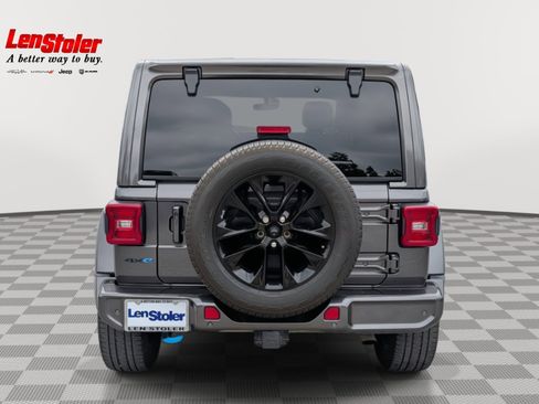 Used 2021 Jeep Wrangler Unlimited Sahara image 4