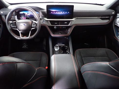 Used 2025 Ford Explorer ST image 37