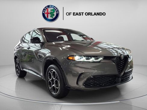 New 2025 Alfa Romeo Tonale w/ Premium Package image 1