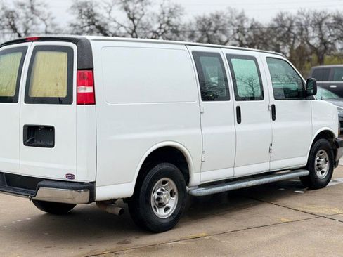 Used 2020 Chevrolet Express 2500 w/ Driver Convenience Package image 4