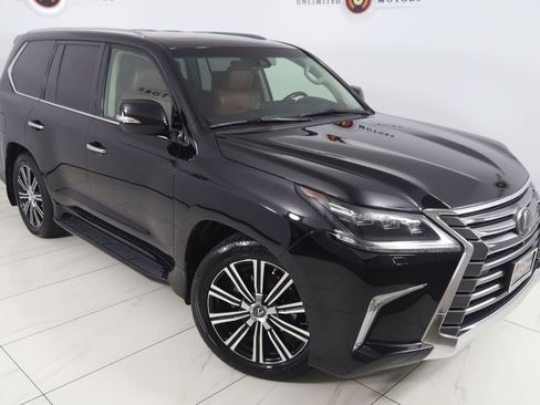 Used 2020 Lexus LX 570 4WD w/ Luxury Package image 20