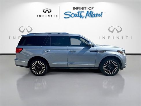 Used 2020 Lincoln Navigator Black Label w/ Cargo Convenience Package image 8