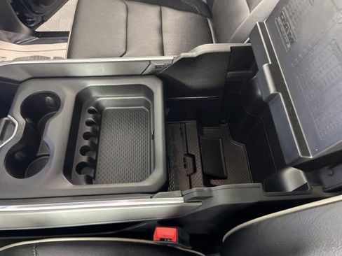 Used 2023 RAM 1500 Laramie AWD/4WD image 29