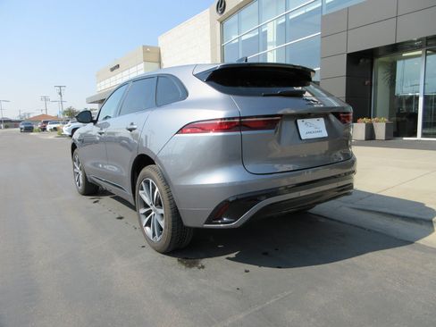 Used 2024 Jaguar F-PACE R-Dynamic S AWD/4WD image 7