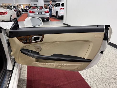 Used 2016 Mercedes-Benz SLK 350 image 25