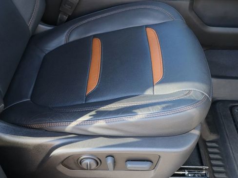 Used 2021 GMC Sierra 1500 AT4 image 28