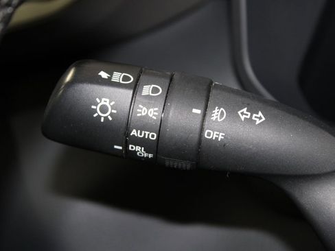 Used 2024 Toyota Tundra Limited AWD/4WD image 38