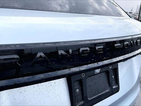 Used 2021 Land Rover Range Rover Velar R-Dynamic S image 30
