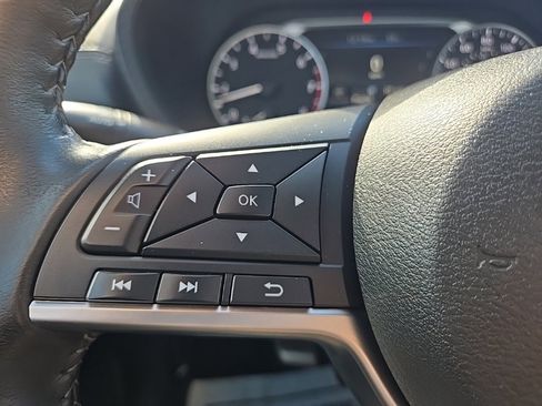 Used 2022 Nissan Sentra SV w/ Trunk Package image 17