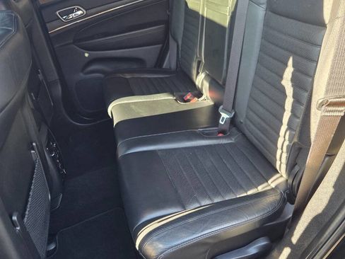 Used 2020 Jeep Grand Cherokee Limited X image 18