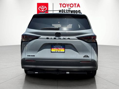 New 2026 Toyota Sienna XLE Woodland Edition AWD/4WD image 5