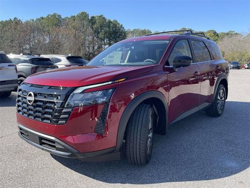 New 2026 Nissan Pathfinder SV image 5