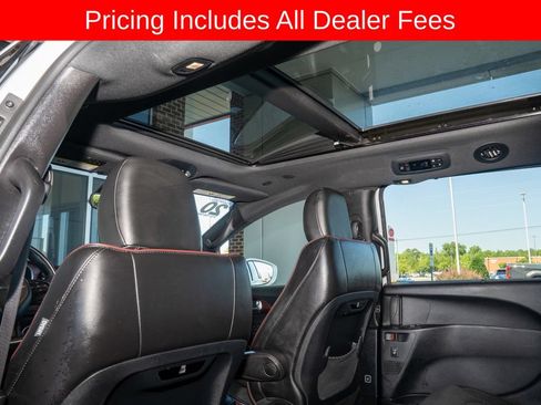 Used 2020 Chrysler Pacifica Limited FWD image 11