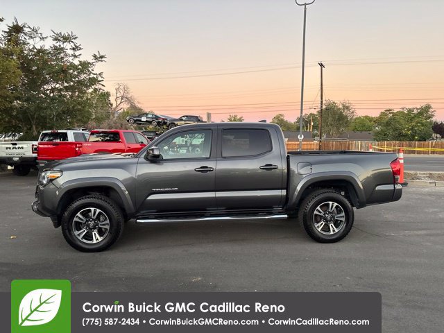 Used 2016 Toyota Tacoma TRD Sport w/ Towing Package AWD/4WD image 5